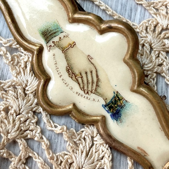 Victorian Female Handshake Bar Pin Ribbon Brooch - Picture 2 of 8